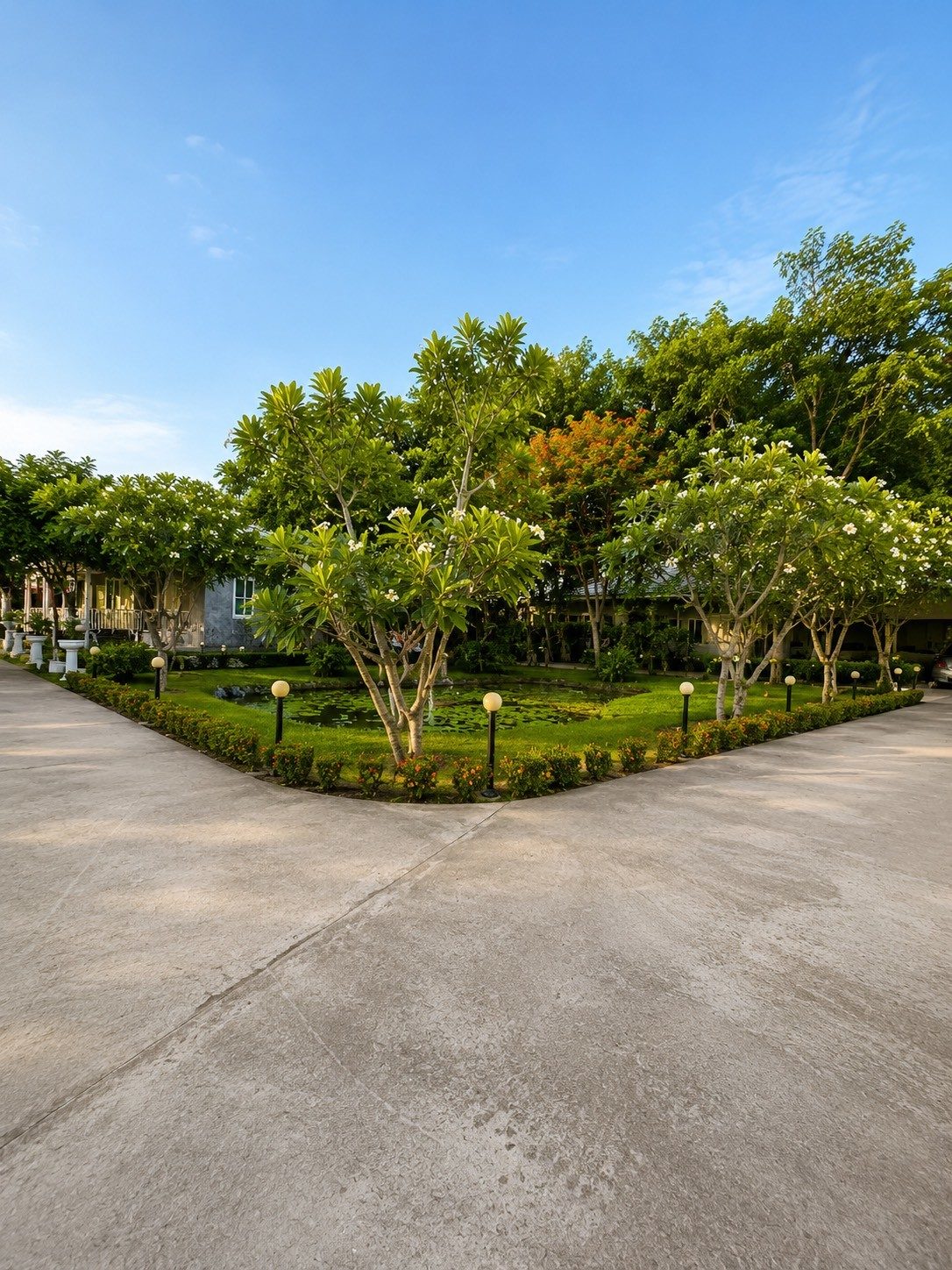 Garden crossroad